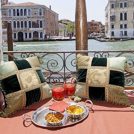 Palazzetto Pisani Grand Canal-2