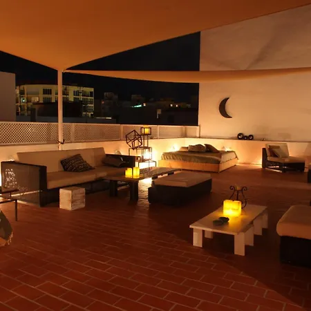 Juanita Hostal-3