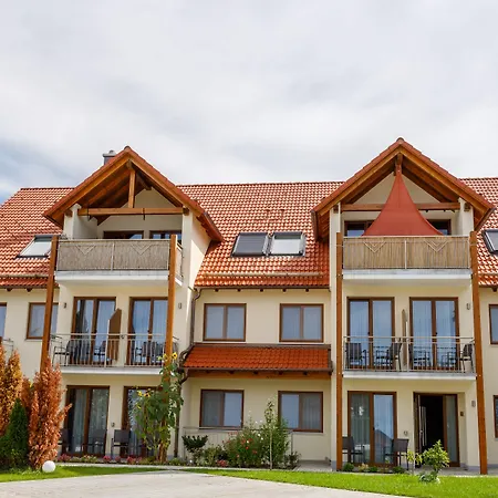 Gasthaus Und Landhotel Wiedmann-3