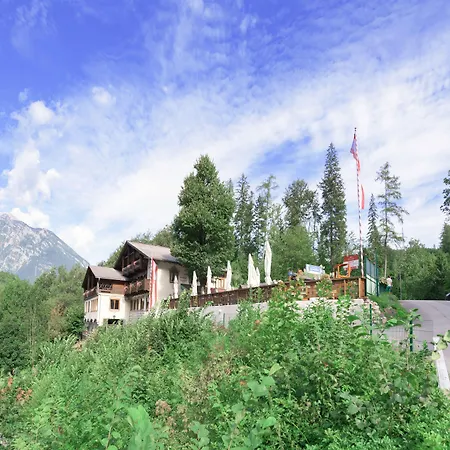Hotel Pass Lueg-2
