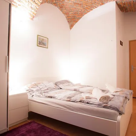 Guest House Nokturno-2