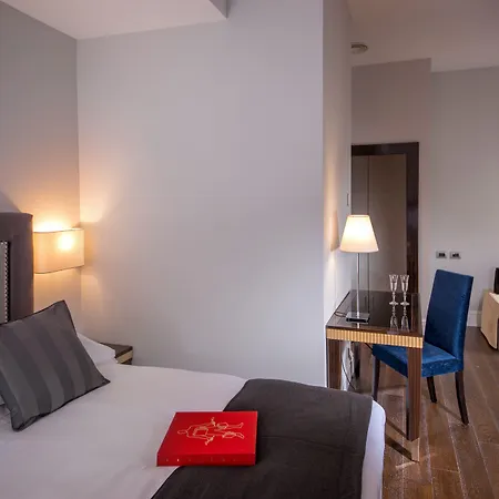 Tridente Suites-2