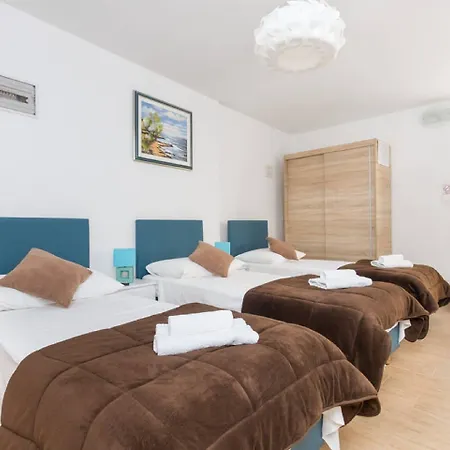 Peruzovic Rooms 1-3