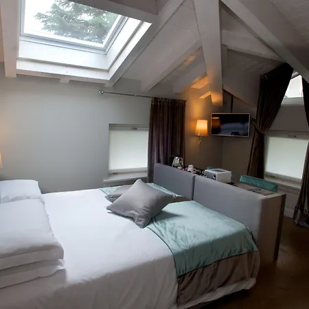 Fuori Porta House-2