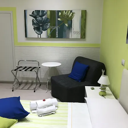 Vatican City Holidays Guesthouse-3