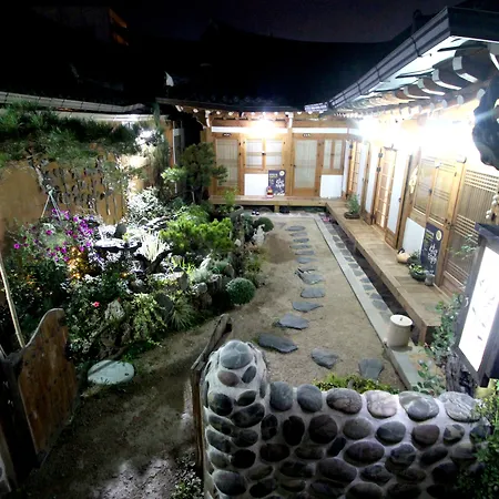 Happiness Full Hanok Guesthouse-2