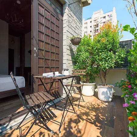 Luna'S House-2