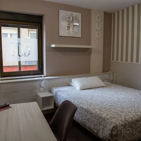 Hostal Gud Salamanca-3