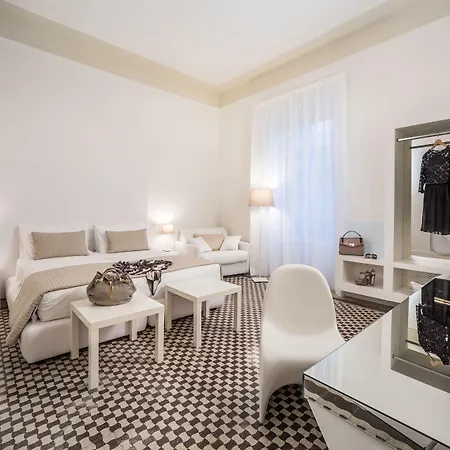 Home Boutique Luxury & Design-3