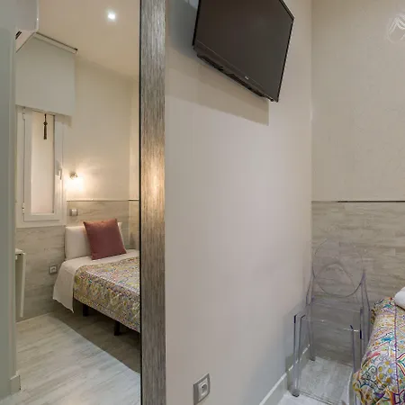 Hostal Met Madrid-2
