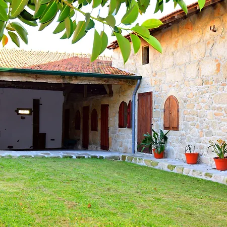 Casa Mindela Farmhouse-2