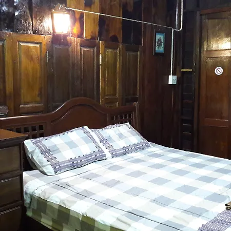 Baan Are Gong Riverside Homestay-3