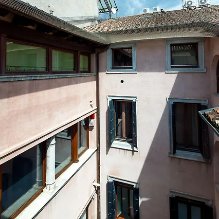 Mercatovecchio Luxury Suites-2