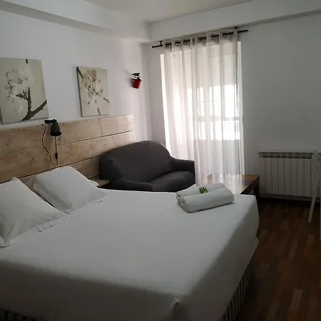 Hostal Carbonara-3