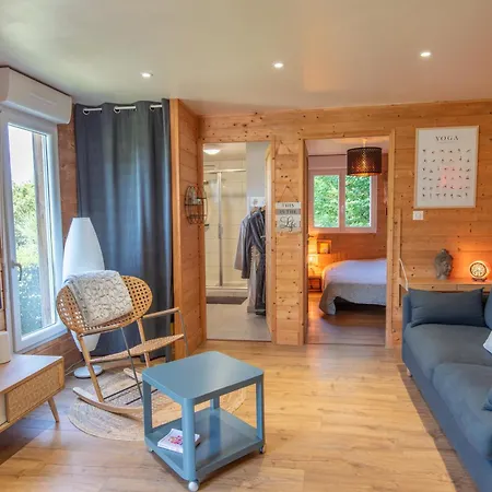 Chalet Avec Jacuzzi Privatif-2