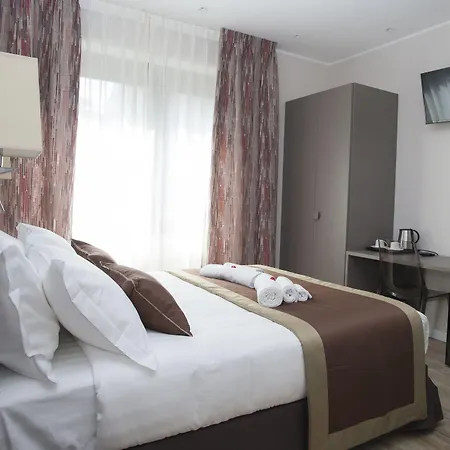 Leonardo Da Vinci Guest House-3