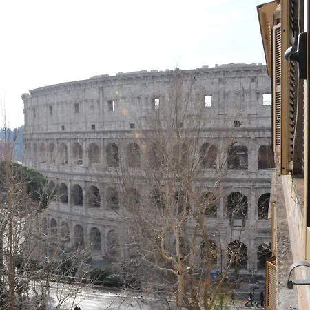 Colosseum Corner-3