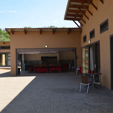 Manor Hills Guest Lodge-3