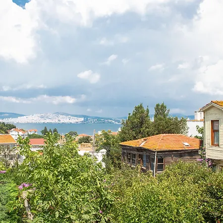 L'Isola Guesthouse (Adults Only)-2