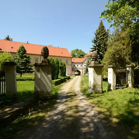 Zamek Racice-3