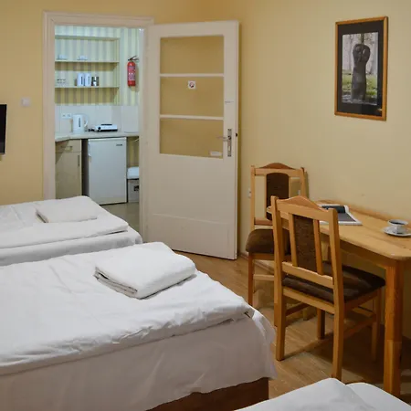 Cybulskiego Guest Rooms-3