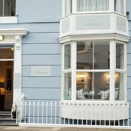 Lindholme Guest House-3