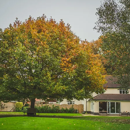 Burton Lodge Guest House & Spa-3
