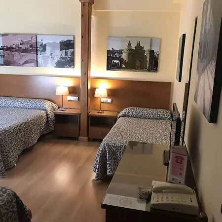 Hostal Santo Tome-2
