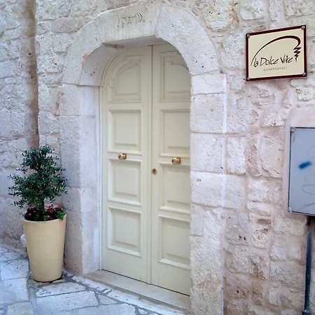 La Dolce Vite-2