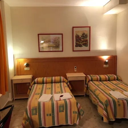 Hostal Carlos III-3