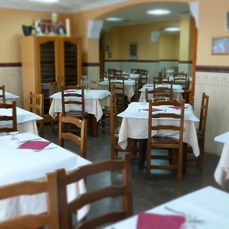 Hostal Restaurante La Masía-2