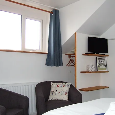 Links Side Guest House-3