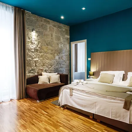 Riva Luxury Rooms-2