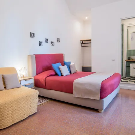 Napoliamo Guest House-2
