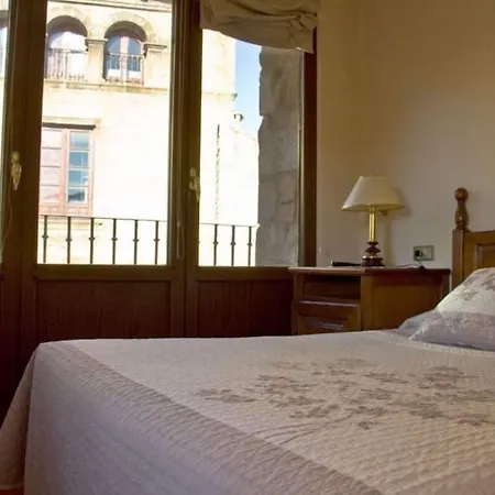 Hostal Las Coronas-2