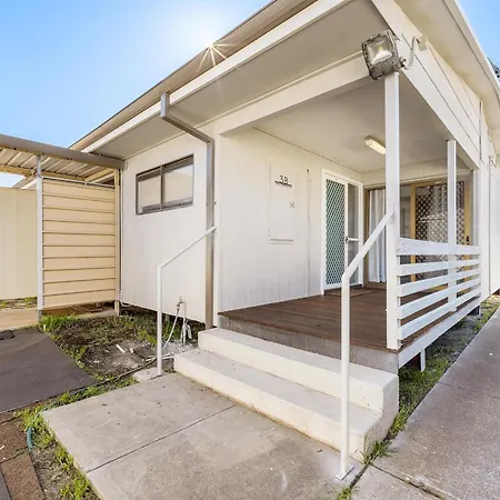 The Barracks Wagin-2
