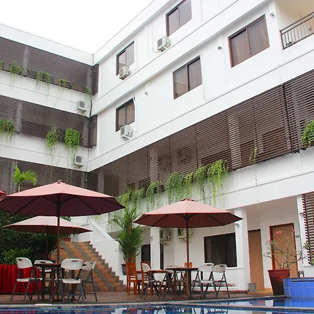 Front One Resort Yogyakarta-2