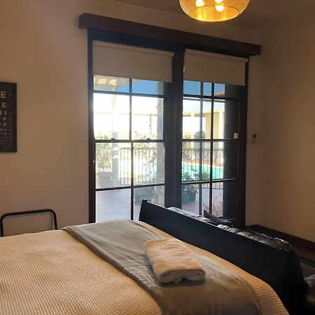Fairway Manor Accommodation-3
