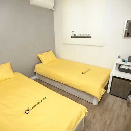 24 Guesthouse Jeonju-3