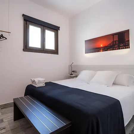 8 Rooms Tarifa-3