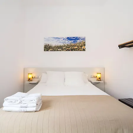8 Rooms Tarifa-3