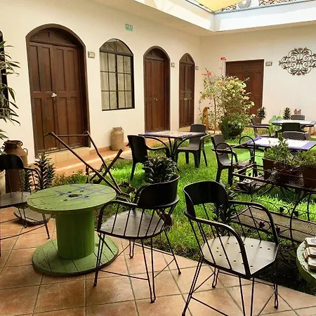 Hostal Las Puertas-3