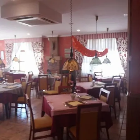 Hostal Restaurante Tanis-2