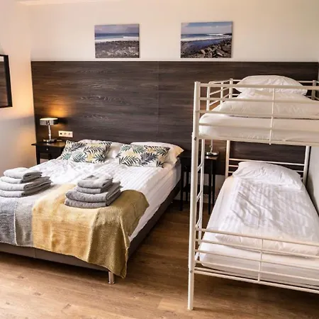 Black Beach Guesthouse-3