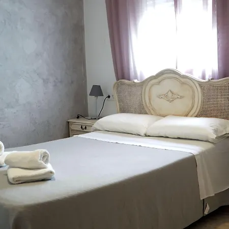 Hostal Trafalgar-3