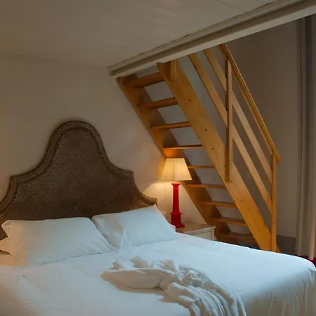 Nove Guest House-3