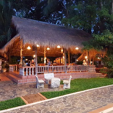 Mut Mee Garden Guest House-2