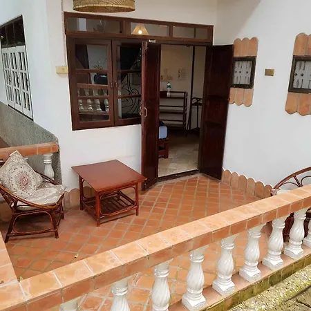 Mut Mee Garden Guest House-3