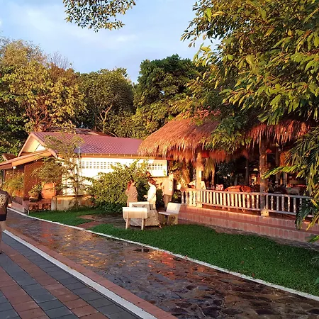 Mut Mee Garden Guest House-3