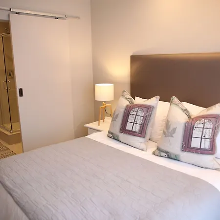 Eden Guesthouse B&B-2